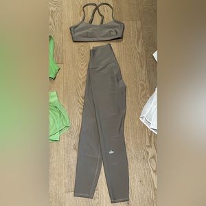 Alo set size XS taupe